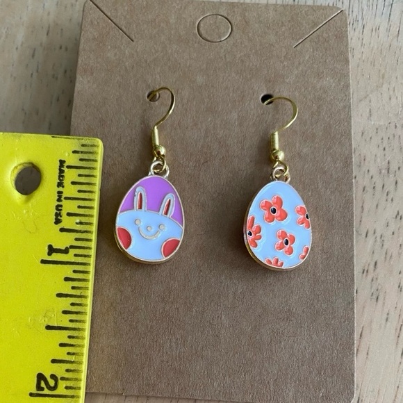 Asymmetrical Easter Egg Bunny and Floral Dangle Earrings - Picture 4 of 4